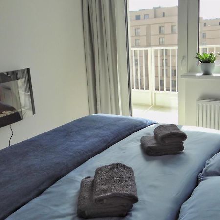 Top Urban Apartment - Free Parking, Green Energy, Modern Style Bratislava Exterior foto